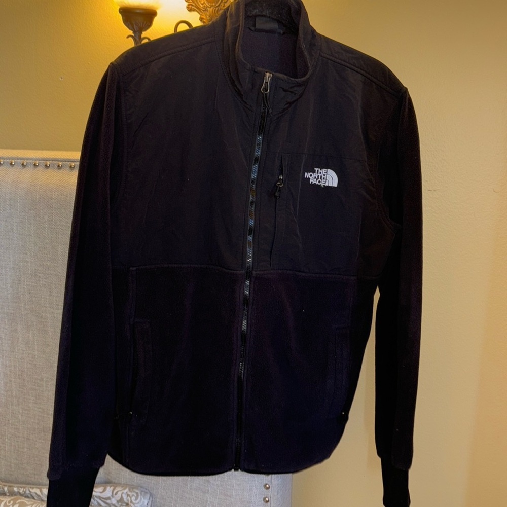 ***NORTH FACE*** MENS SIZE MEDIUM JACKET